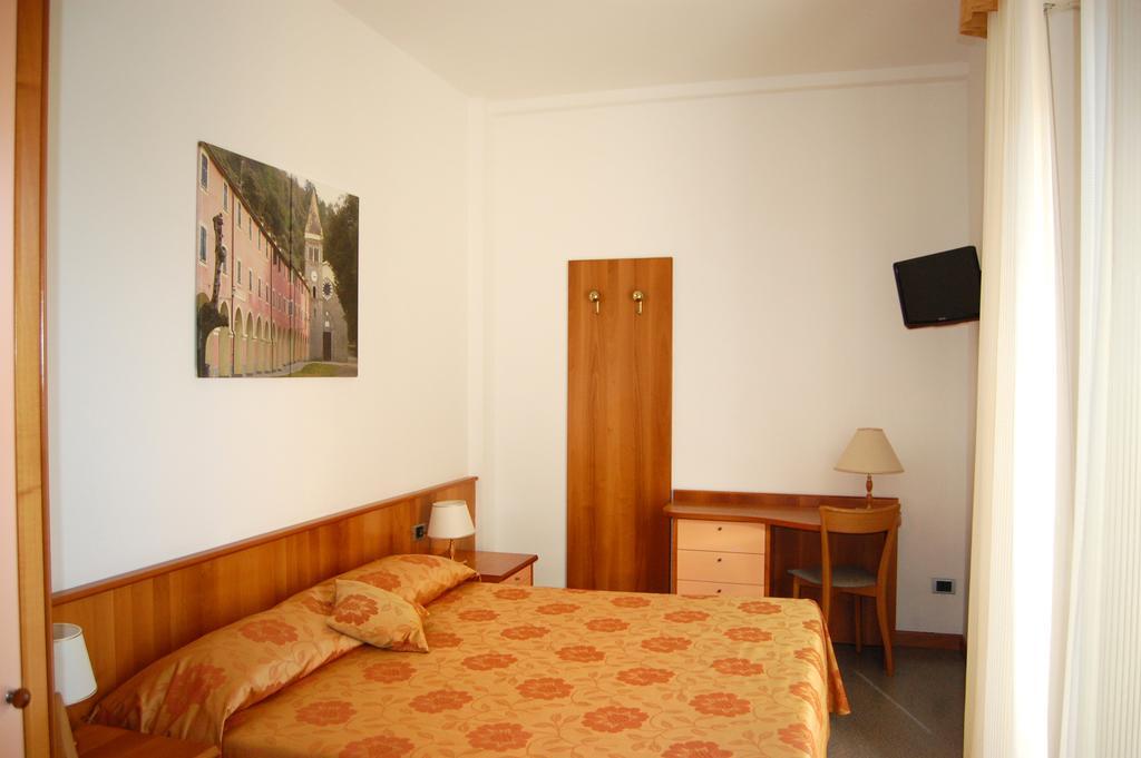 Adriana Hotel 3*